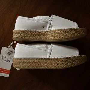 NWT Sea Star White Coastal Platforms